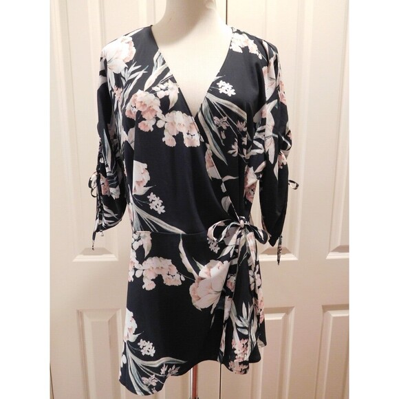 Darling CITY CHIC "Fresh Fields" Side Tie Ruched Sleeves Wrap Top Size M/18 - Picture 2 of 11